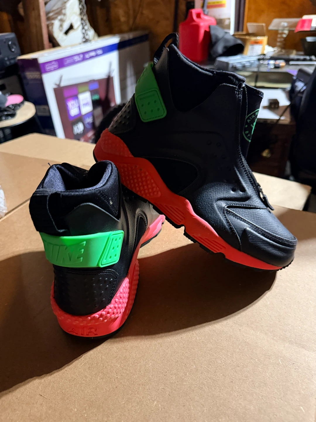 Nike Air Huarache Zip Shoes - photo 4