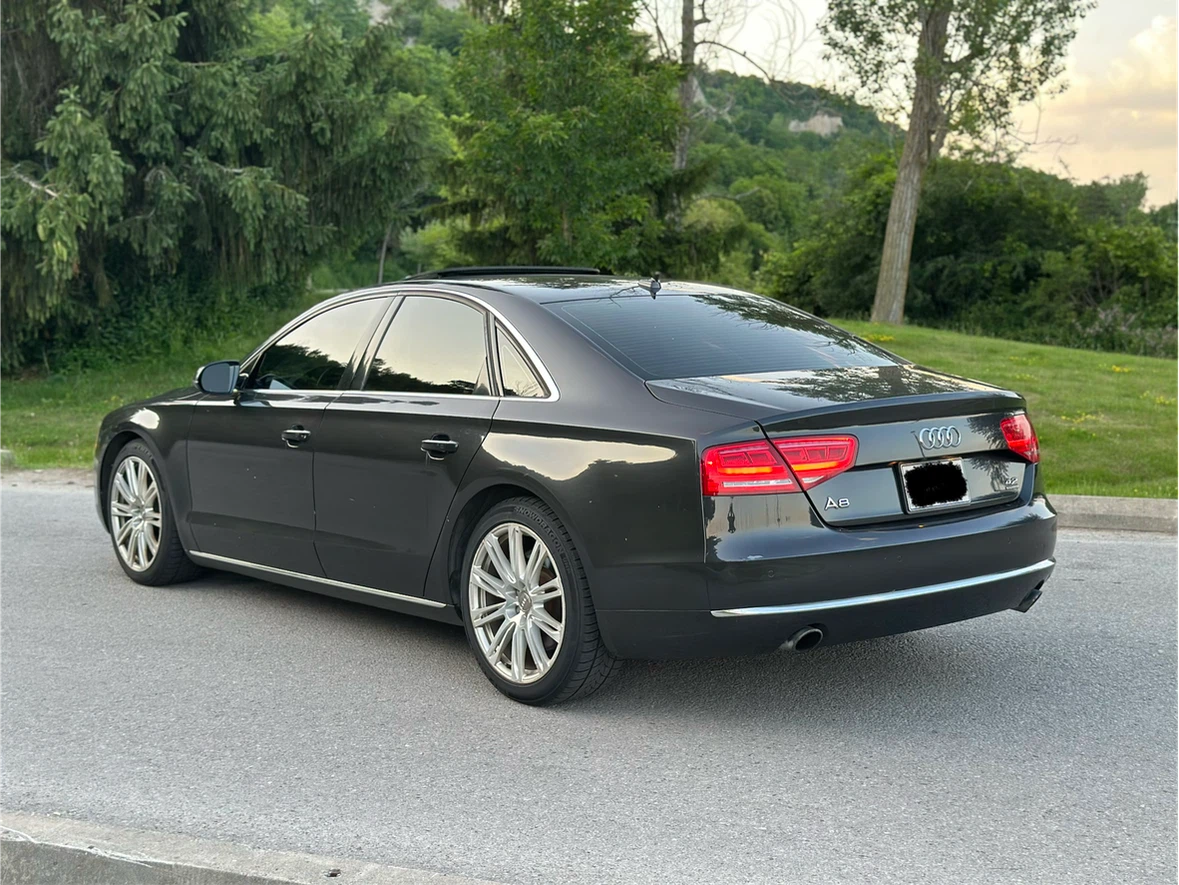 Audi A8 Sedan - photo 2