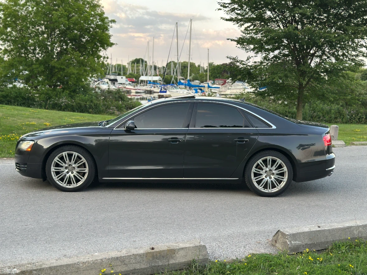 Audi A8 Sedan - photo 3