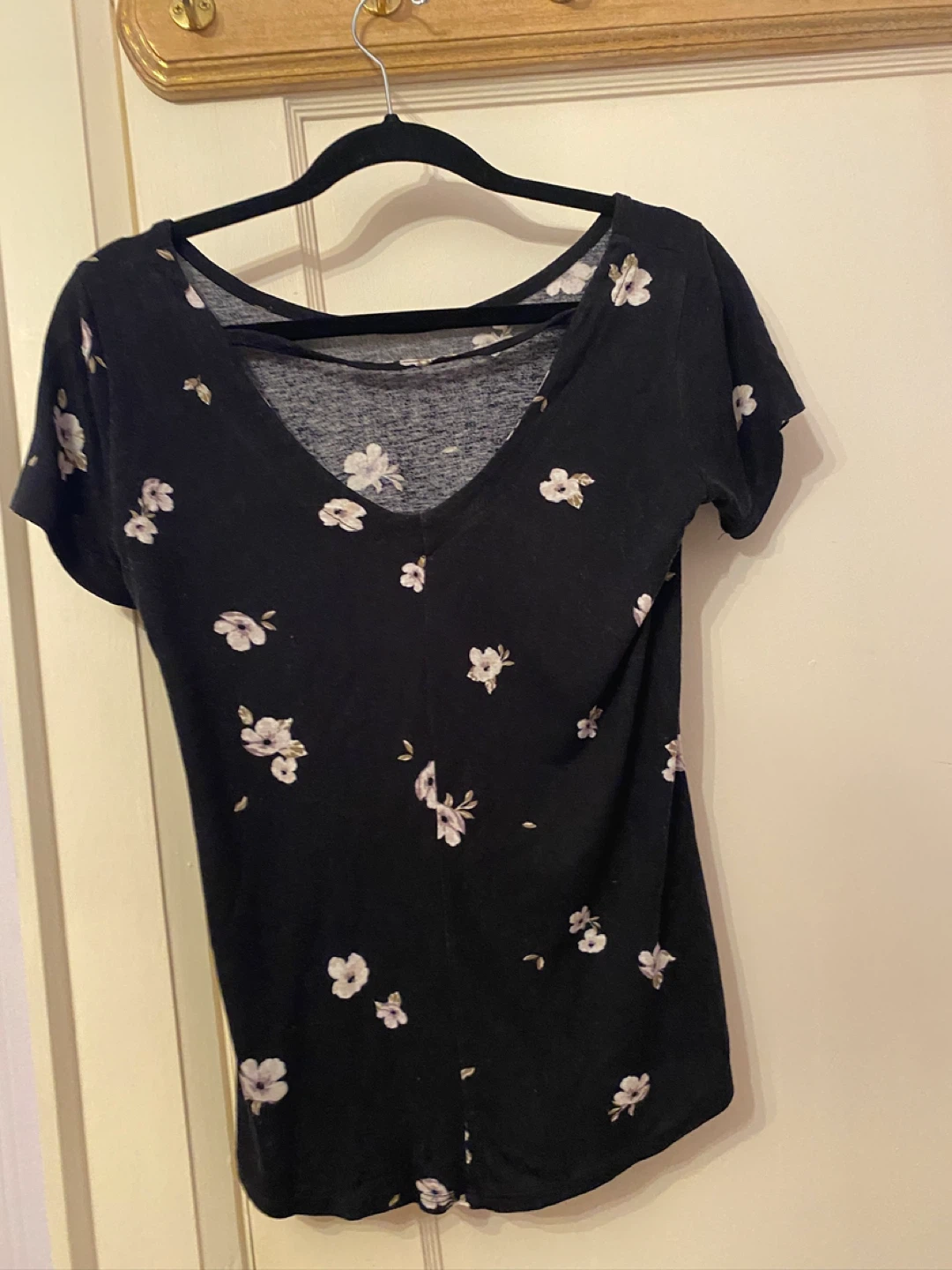 DYNAMITE Black Floral T-Shirt TP/XS