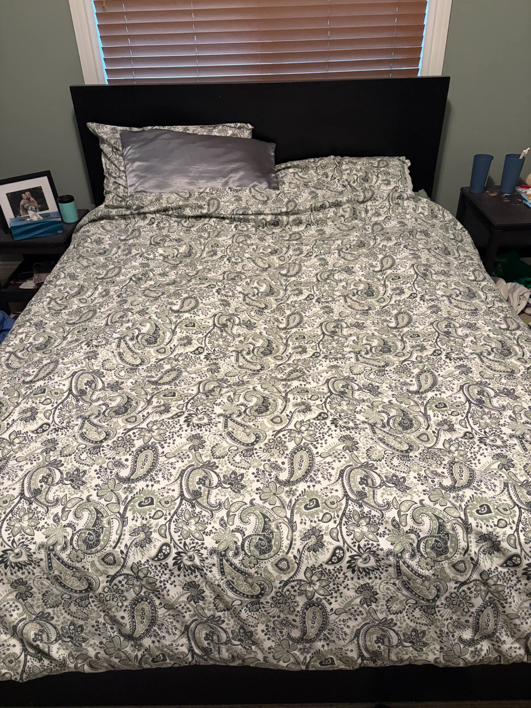 Queen size bed frame and mattress