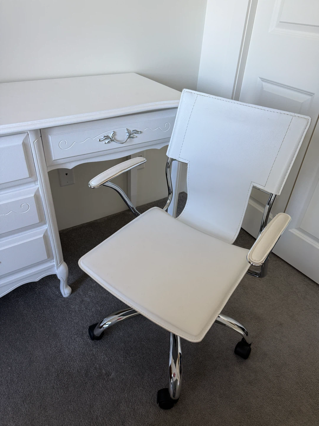 Vanity desk with chair - photo 5