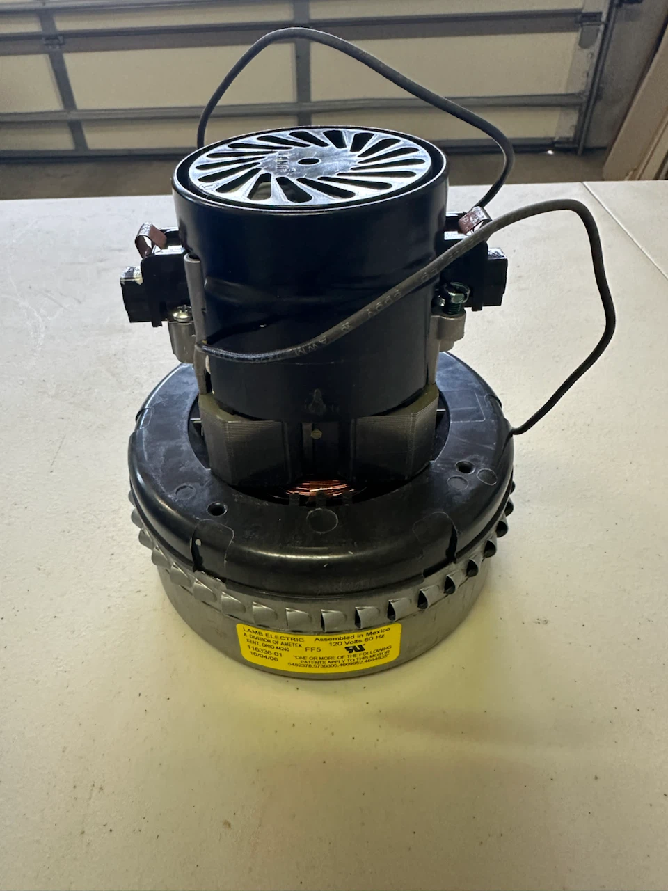 New Ametek Lamb Vacuum Blower Motor 120 Volts 116336-01