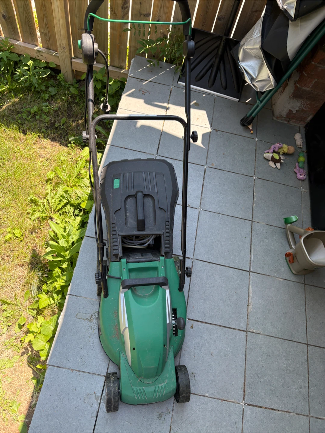 Electric Lawn Mower with Grass Collection Bag - photo 3