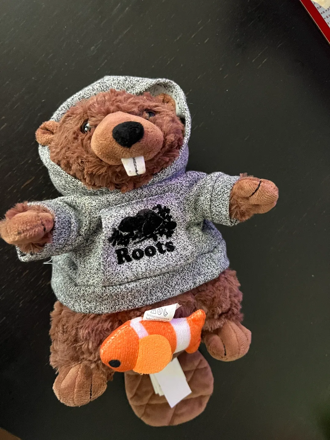 Roots Beaver Plush Toy with Clownfish Accessory