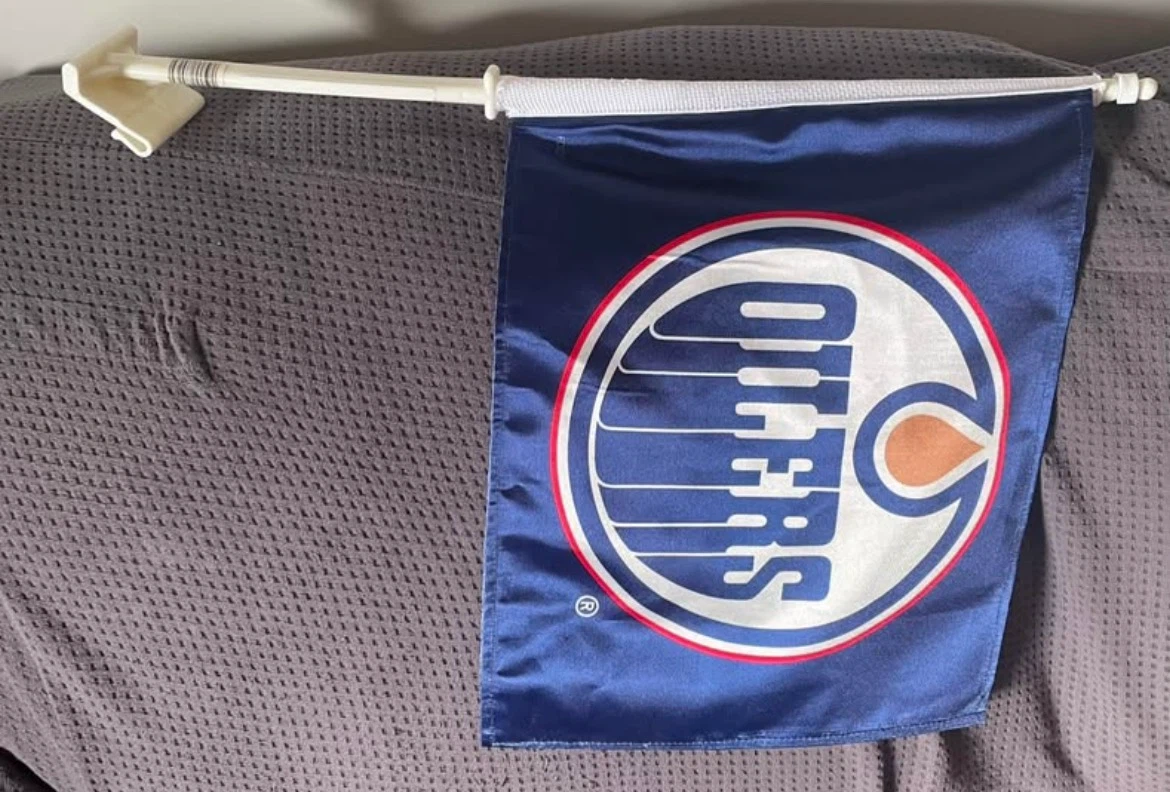 LOT OF 5 DIFFERENT OILERS/NHL MEMORABILIA - photo 3