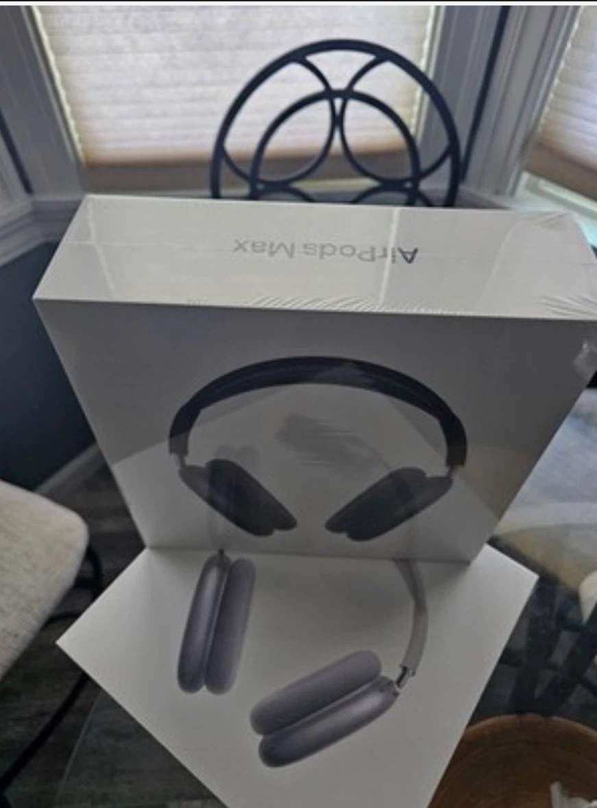 Apple AirPods Max Wireless Headphones - photo 2