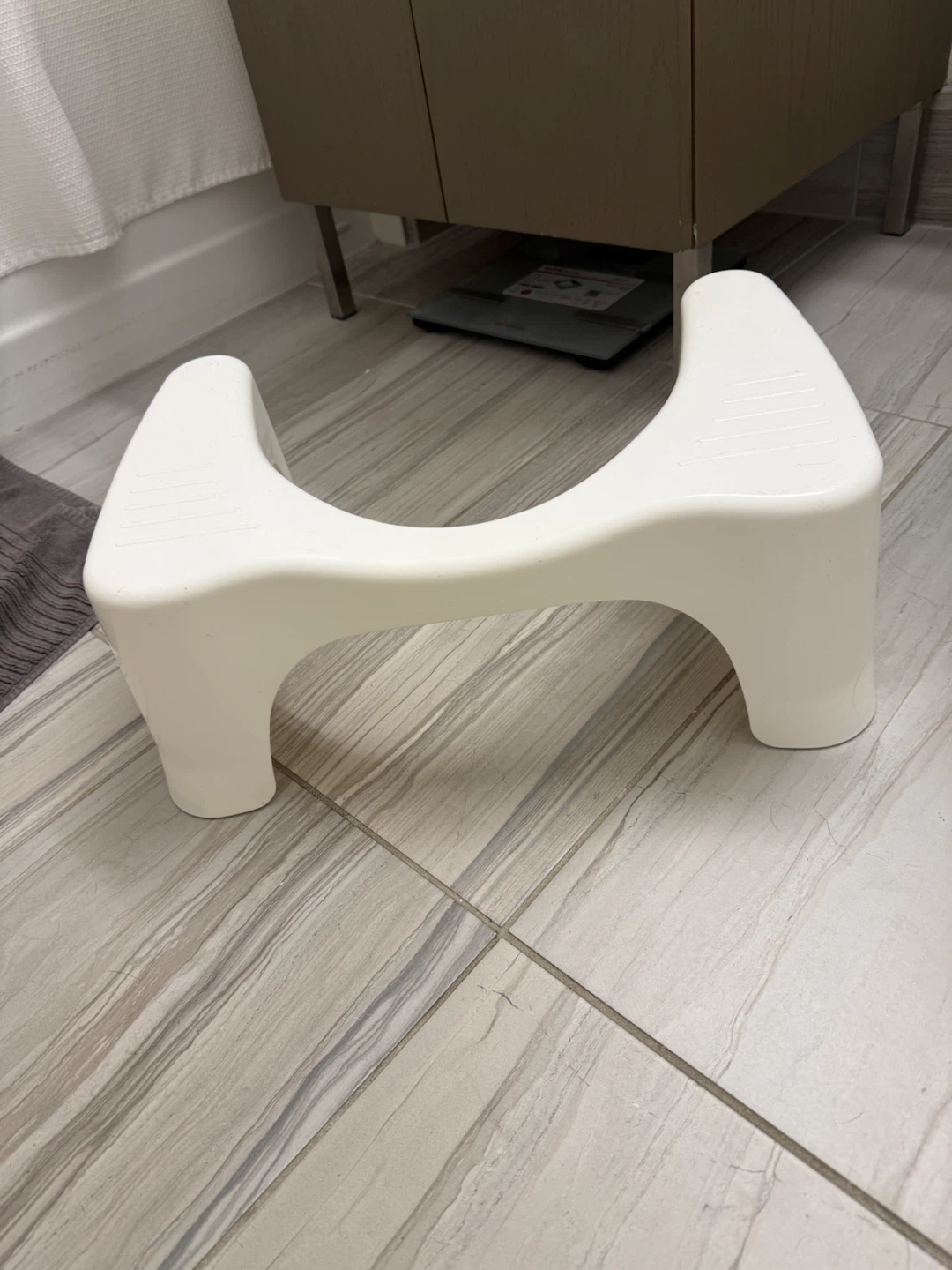 White Plastic Toilet Stool (2 available) - photo 2