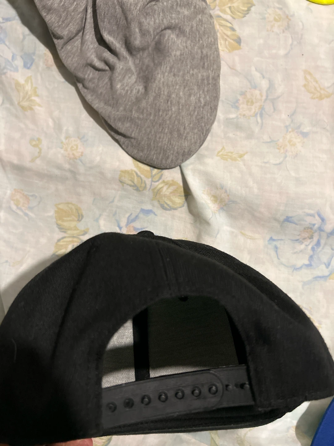 Black Snapback Hat - photo 2
