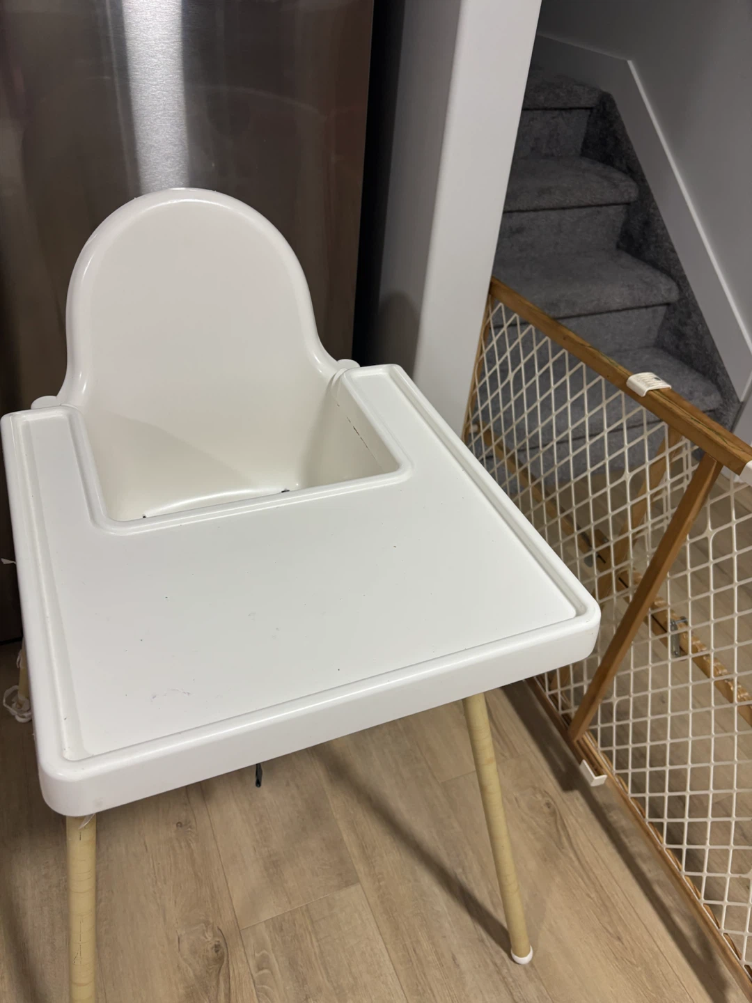 Step Stool and high chair - photo 2