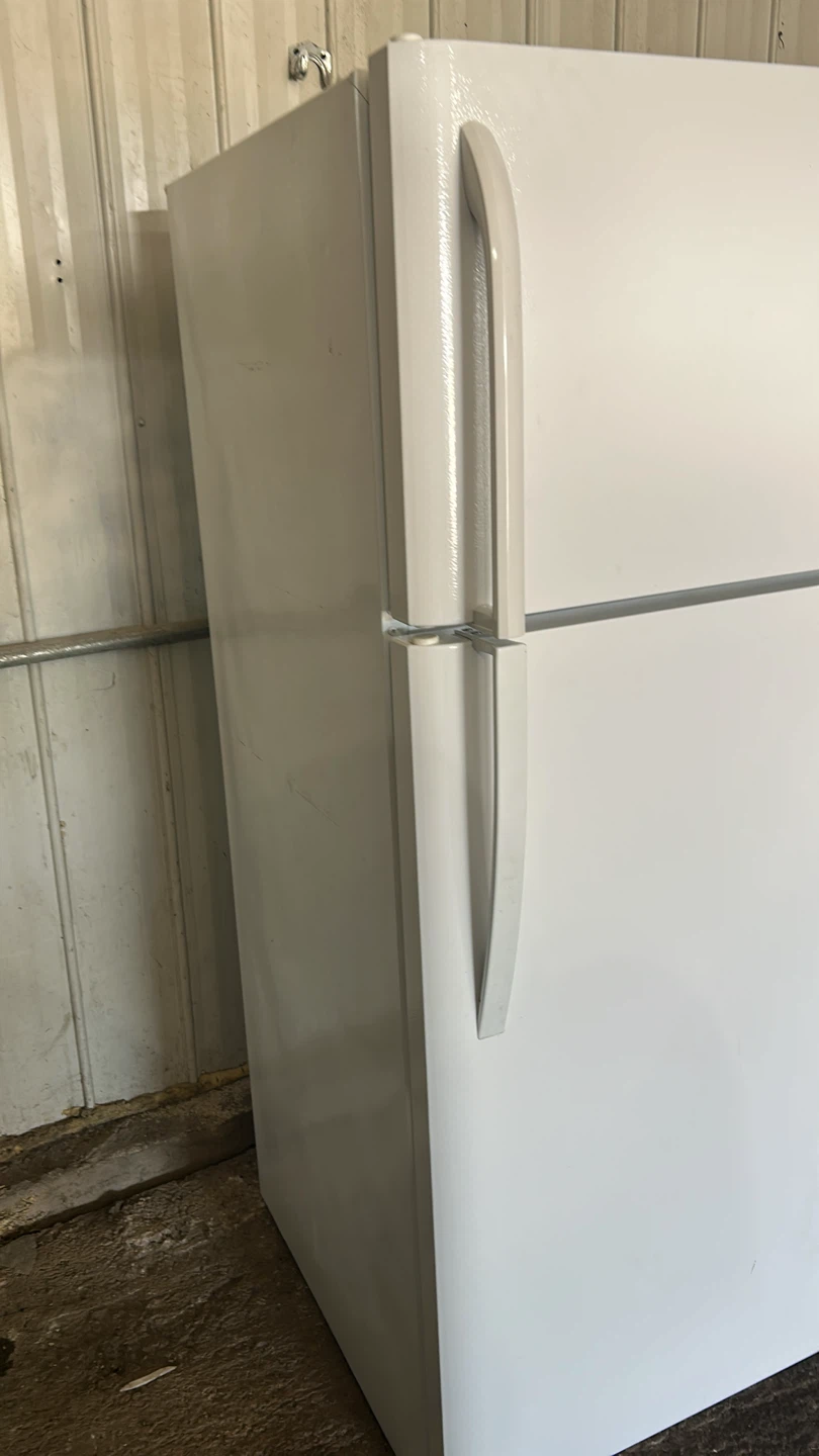 Refrigerator in very good condition - photo 3