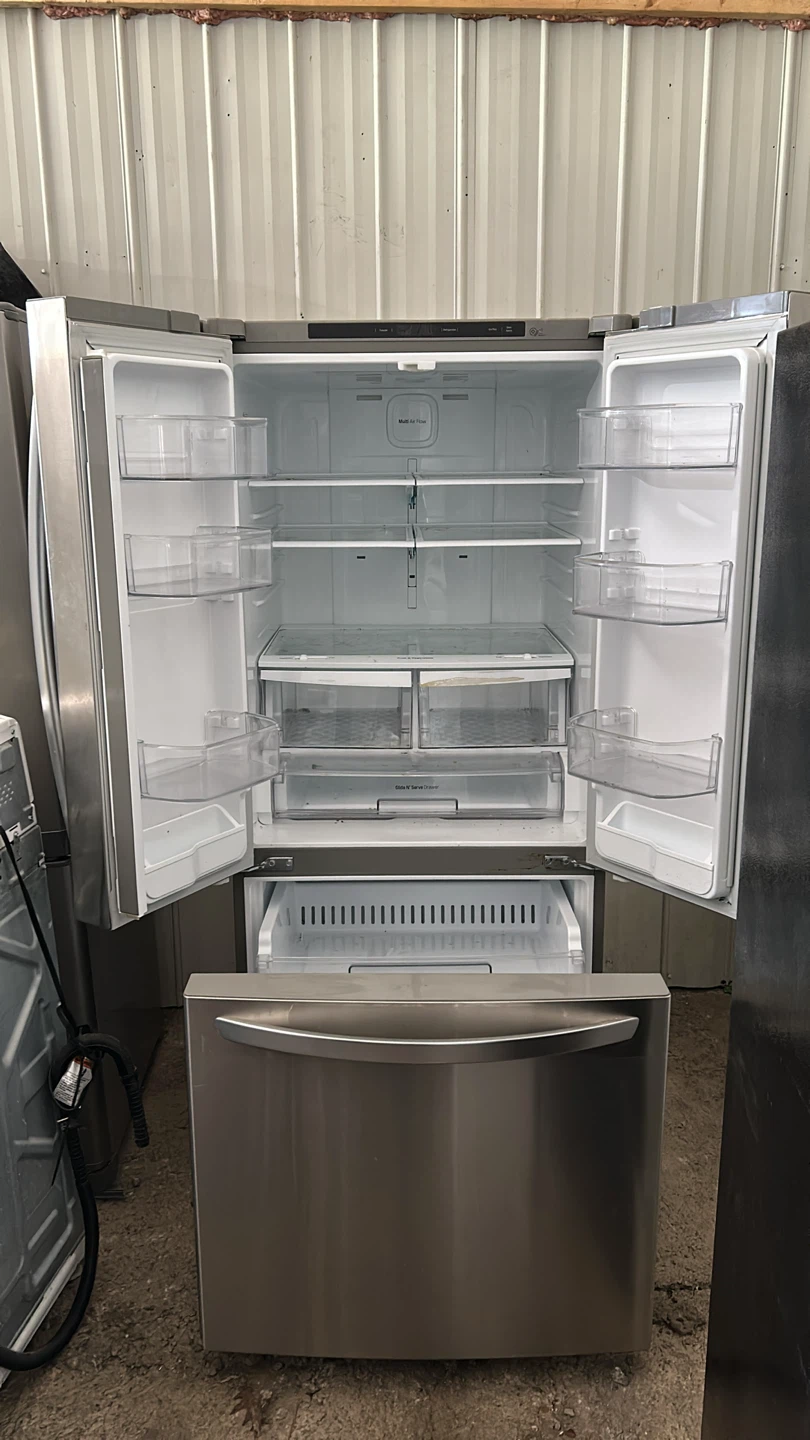 Refrigerator in very good condition33inch - photo 2