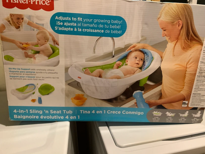 Fisher price Baby bathtub with all accessories sale $30 - photo 2
