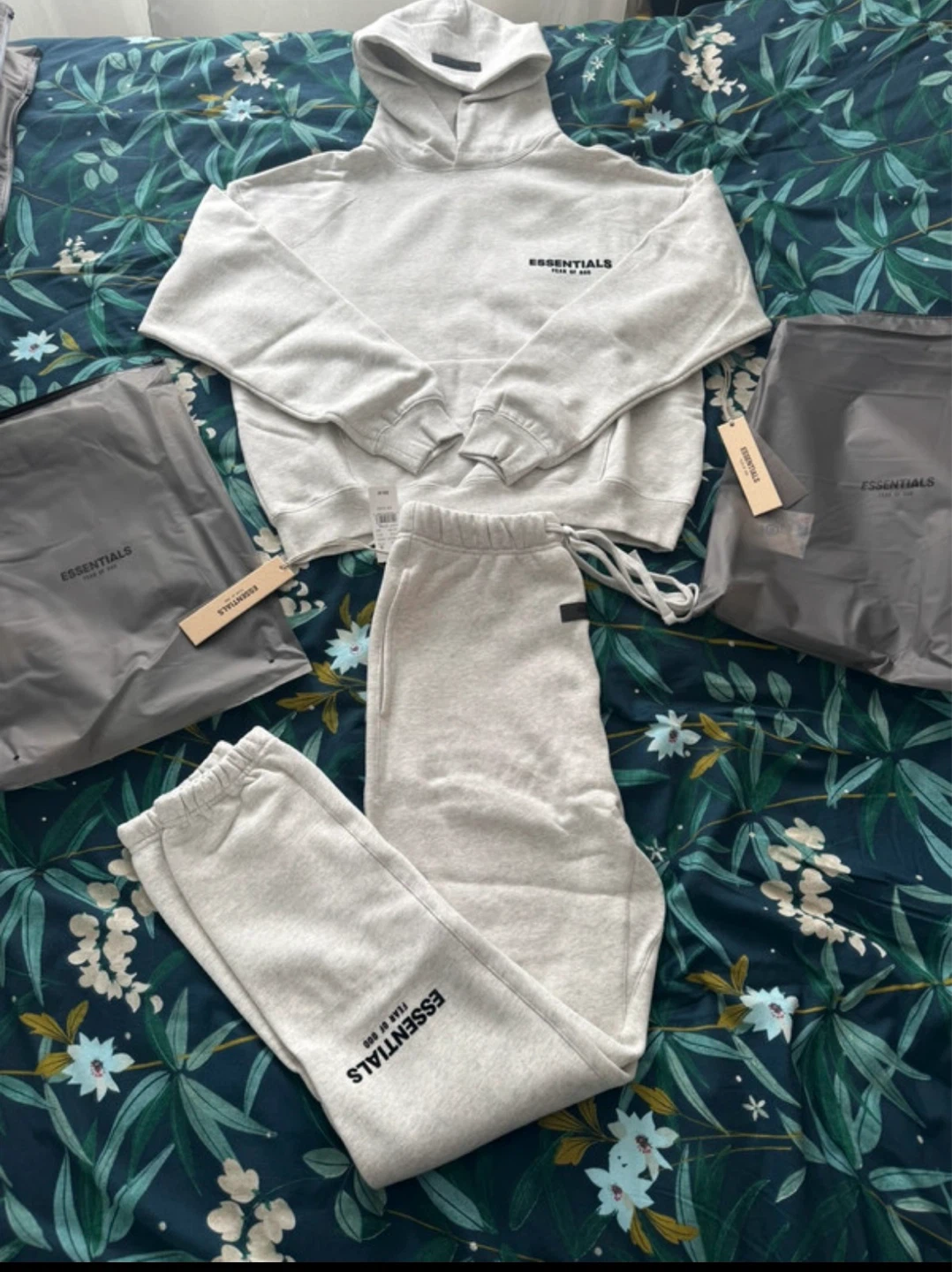 FEAR OF GOD ESSENTIALS Hoodie and Sweatpants Set