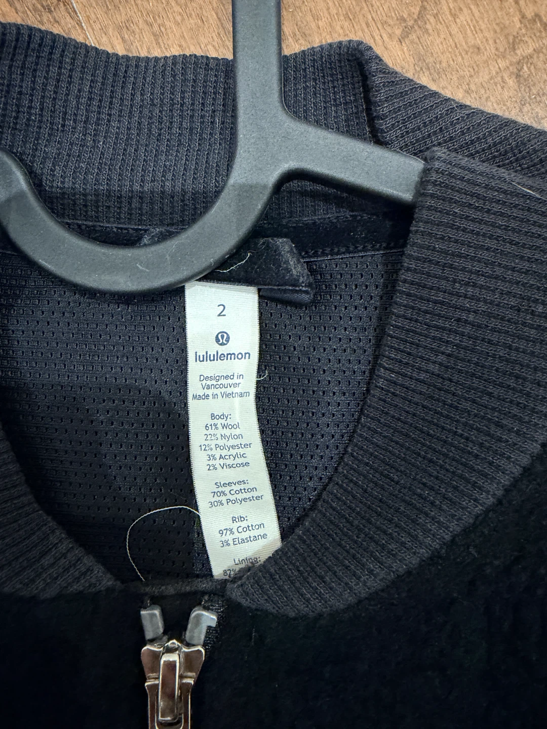 Lululemon Black Bomber Jacket Size 2 - photo 3