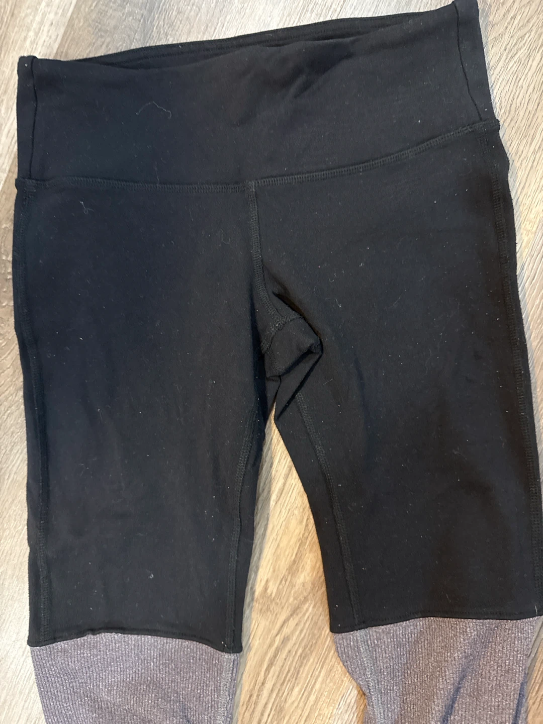 Alo Yoga Black & Grey Ribbed Leggings - photo 2