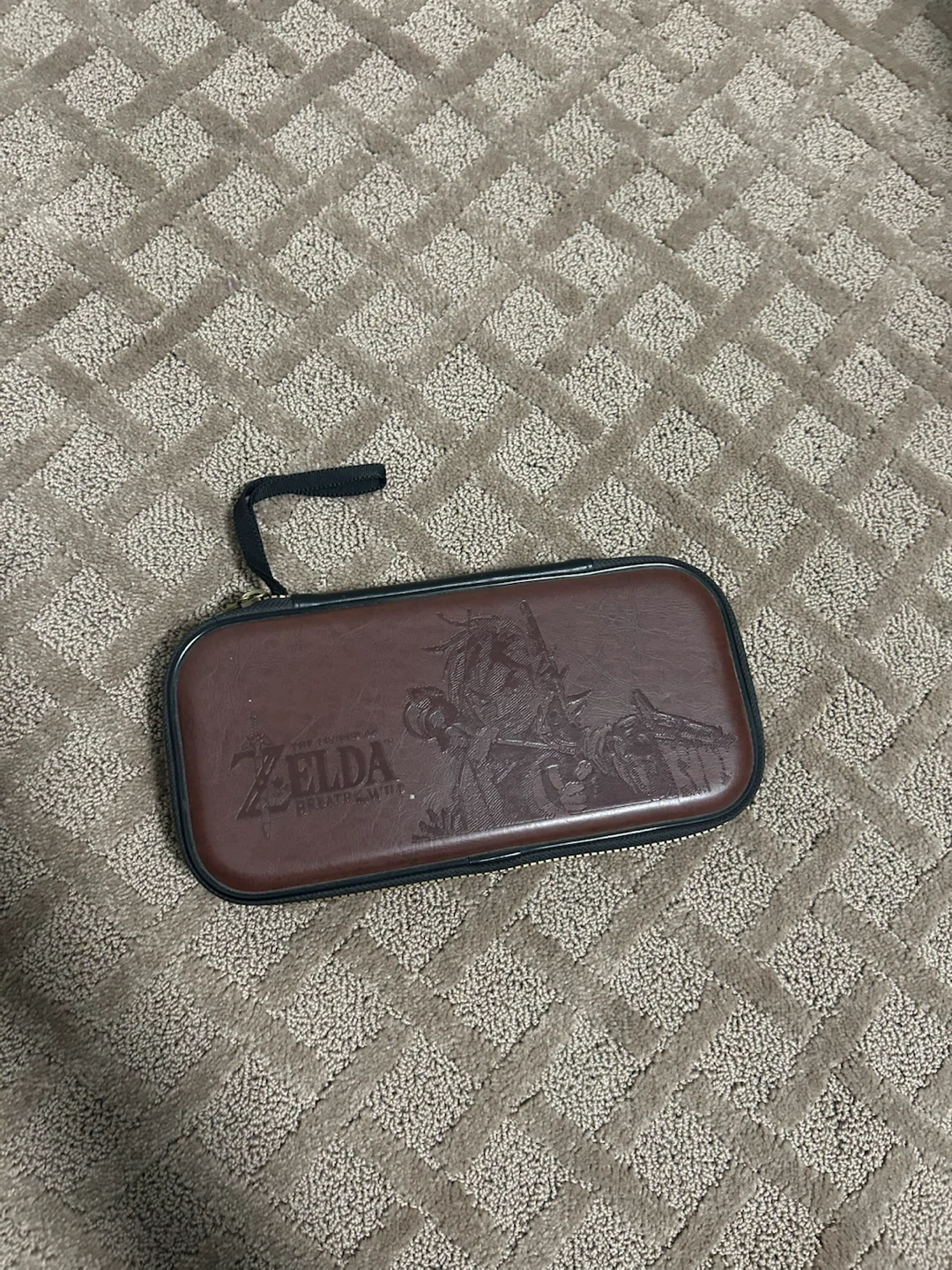 Nintendo Switch Console with Breath of the Wild Case - photo 4
