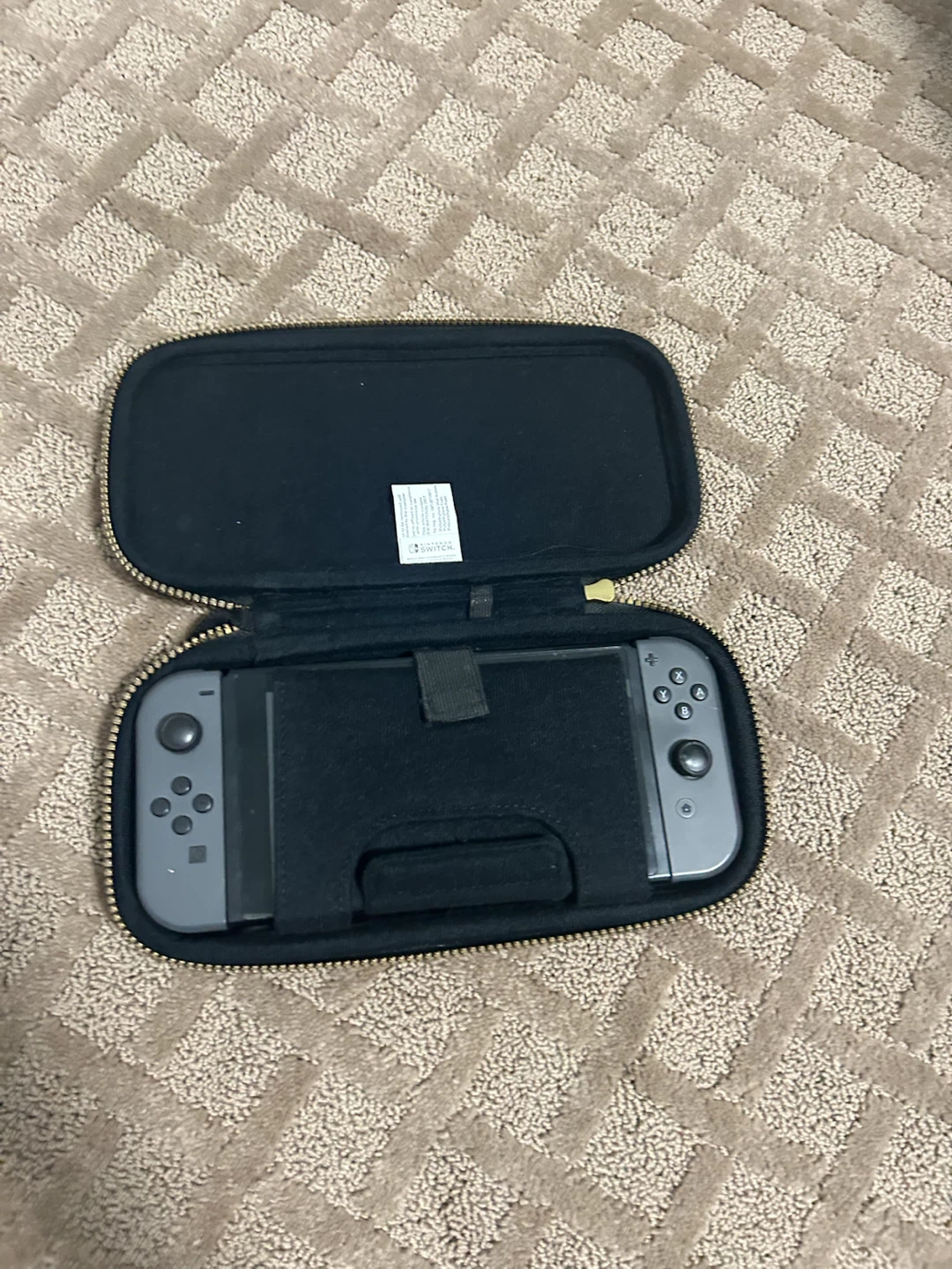Nintendo Switch Console with Breath of the Wild Case - photo 5