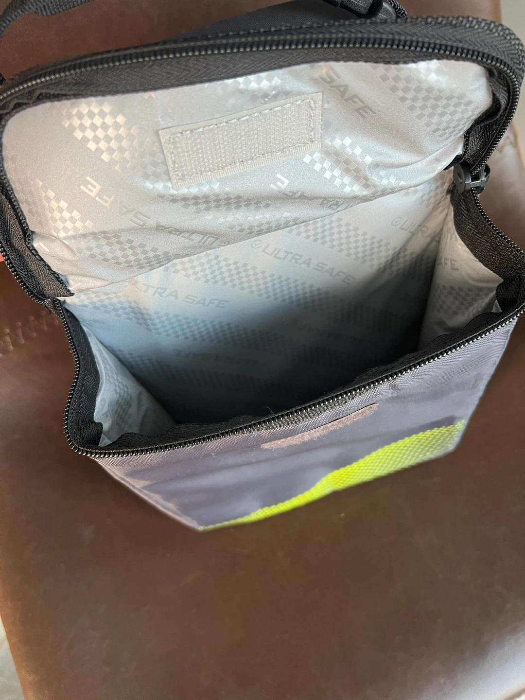 Arctic Zone Lunch Bag with a cooling insert - photo 4