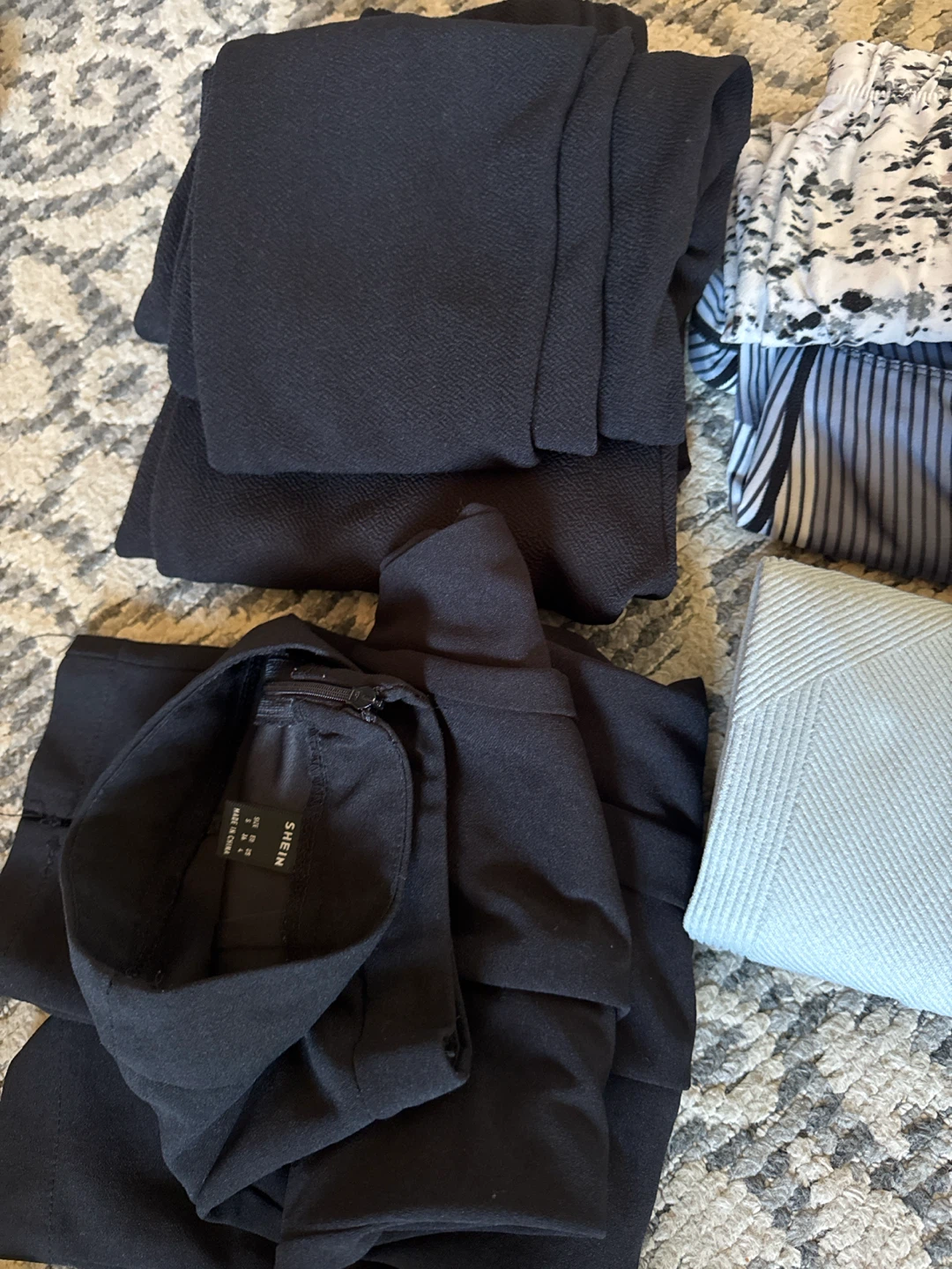 SHEIN Black Pants and leggings - photo 2