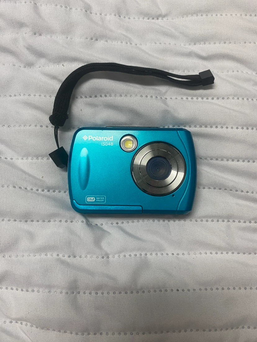 Polaroid IS048 Digital Camera - Blue (comes with case) - photo 2
