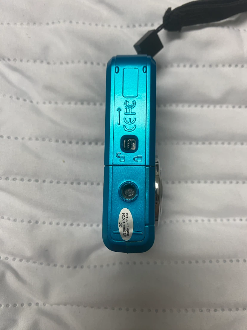 Polaroid IS048 Digital Camera - Blue (comes with case) - photo 4