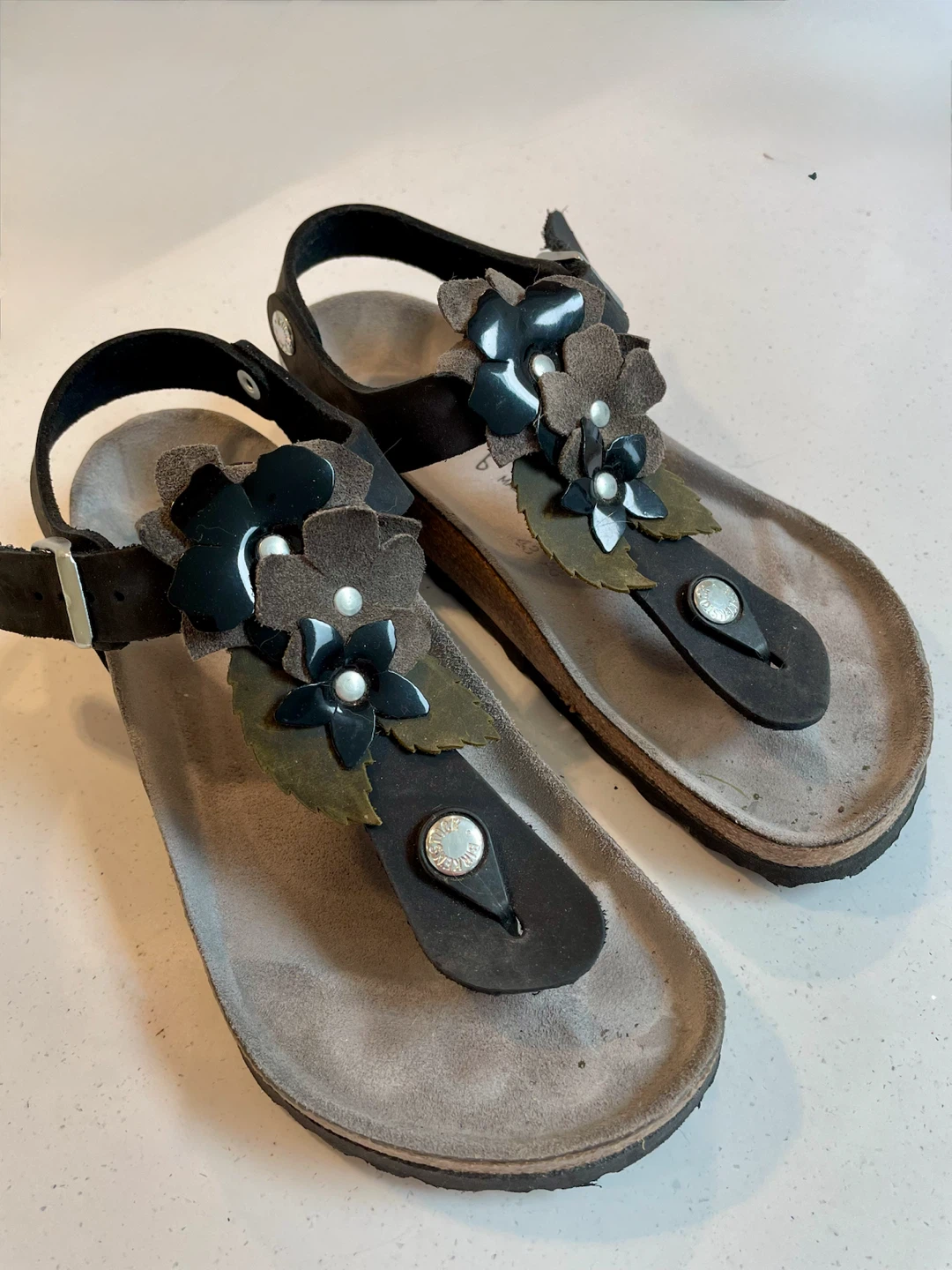 Birkenstock RARE Women Cairo Flower Leather Sandals Size 36 - photo 2