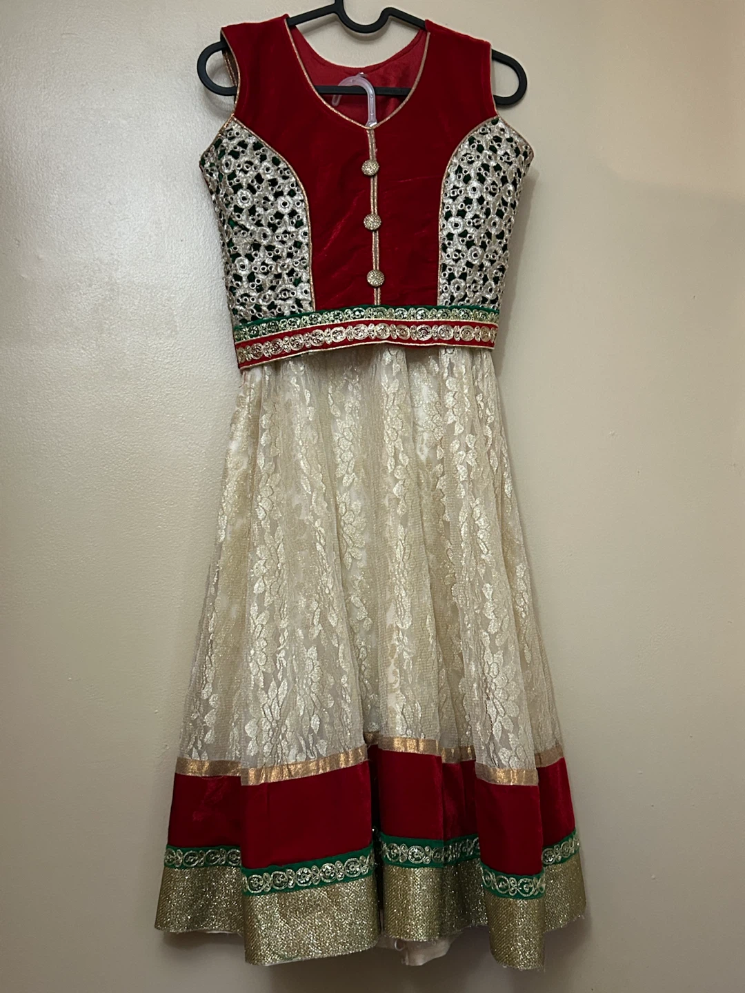 Kids Gold, Red & Green Traditional Indian Lehenga Set Size 32 - photo 2
