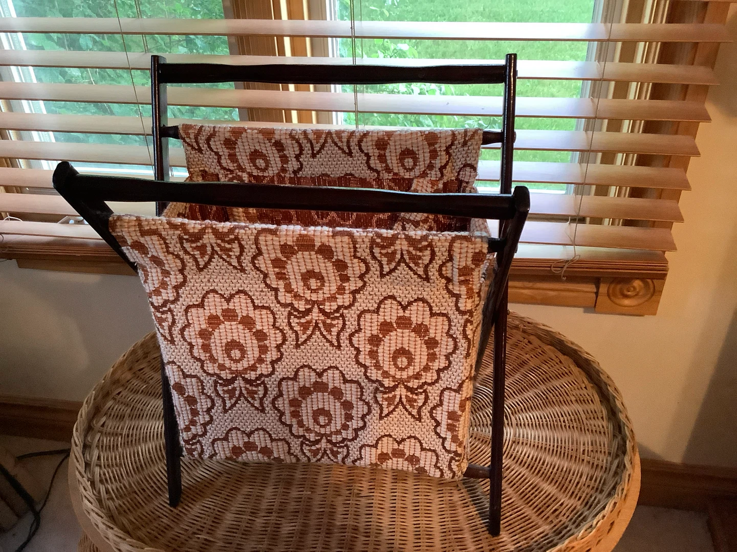 Stand Up Folding Sewing Basket 🐞