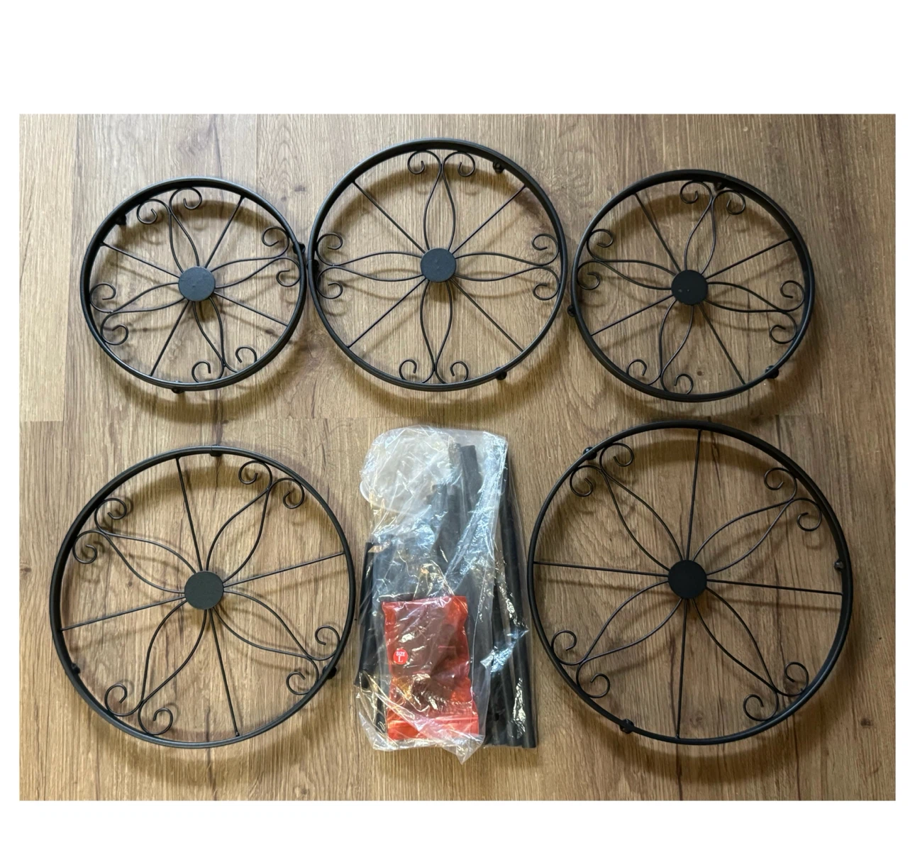 Brand new 5-Pack Decent Metal Plant Stands - photo 2