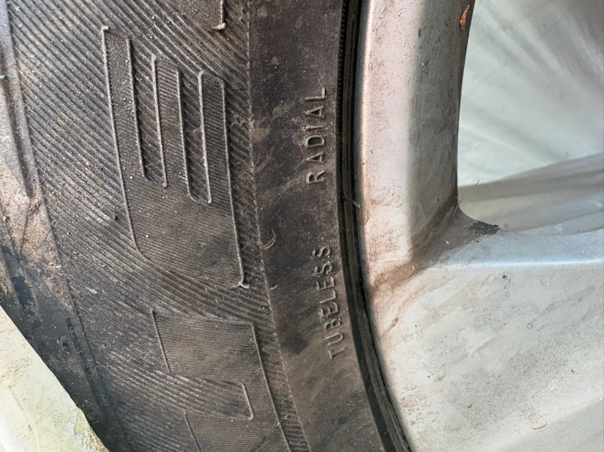 Set of 4 Bridgestone Alenza Plus Tire on Mercedes Rims 255/50R19 - photo 3