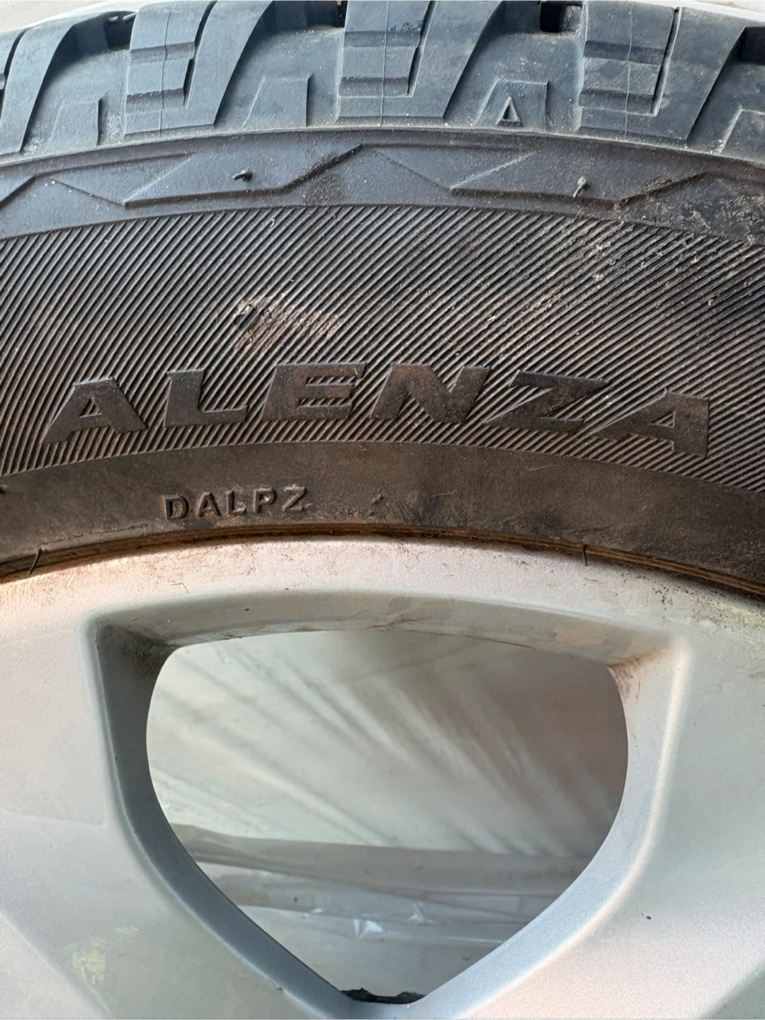 Set of 4 Bridgestone Alenza Plus Tire on Mercedes Rims 255/50R19 - photo 5