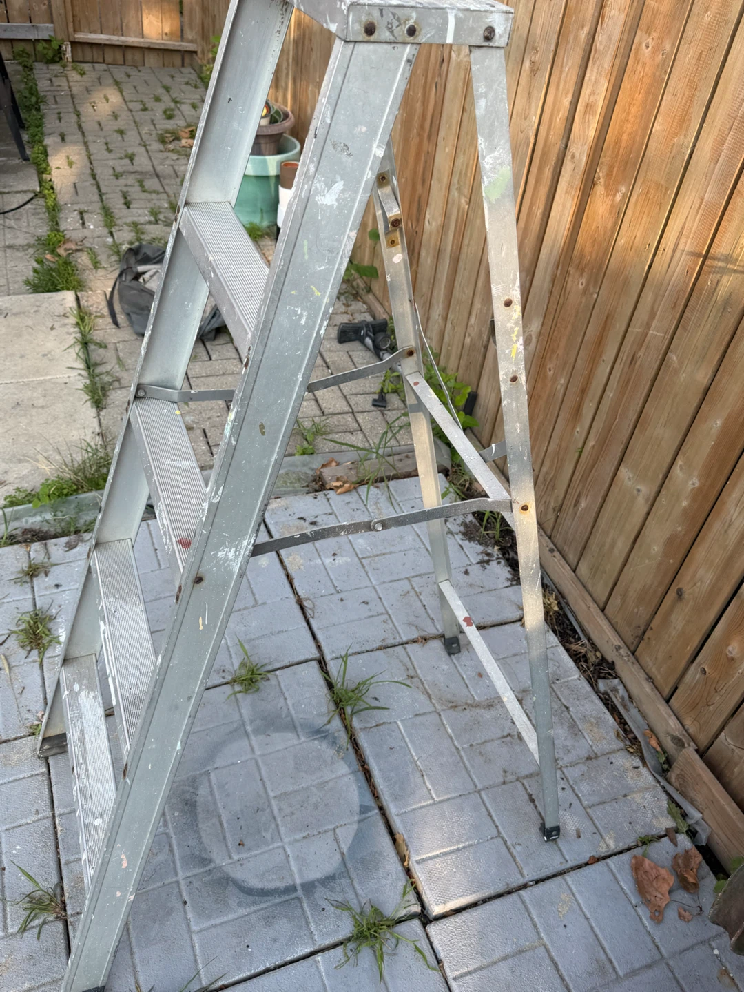 Aluminum Step Ladder - photo 2