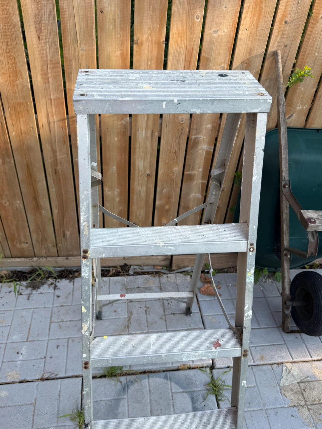 Aluminum Step Ladder - photo 4