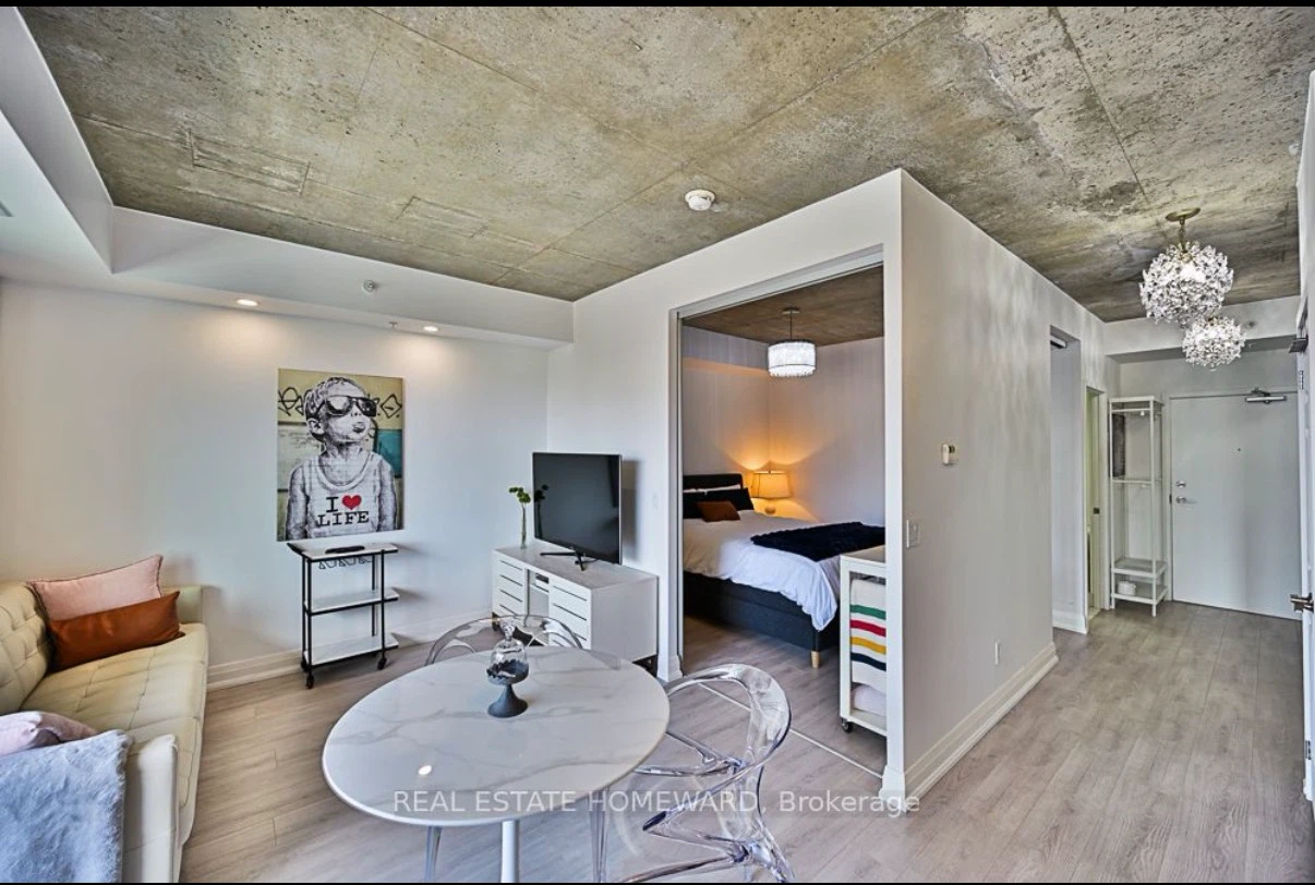 Downtown rental near graffiti alley - fully furnished - photo 4