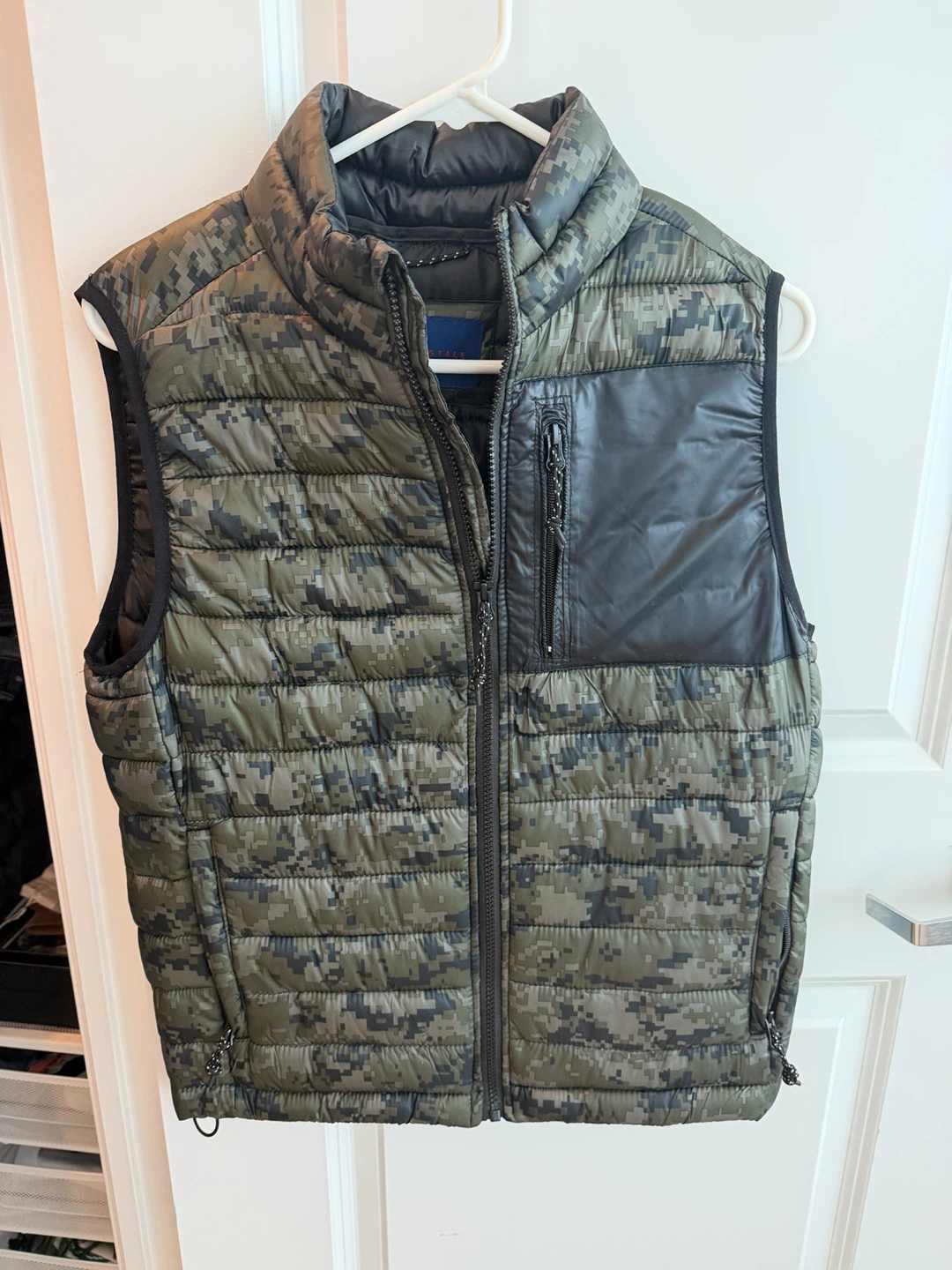 Aeropostale Puffer Vest - Camo Print - Size S