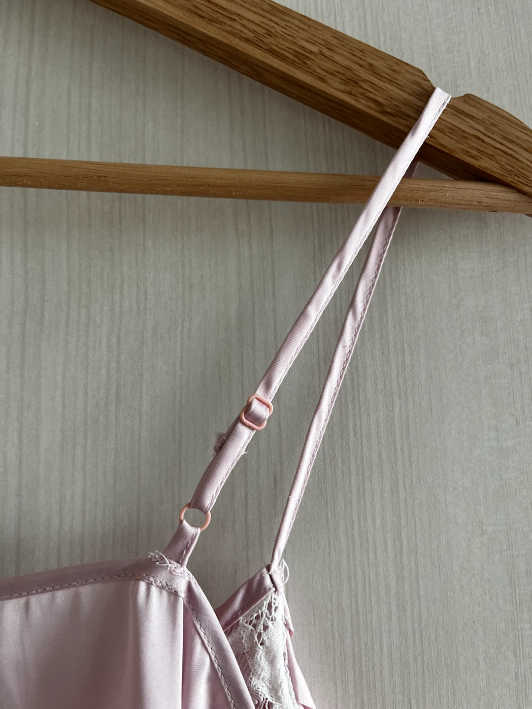 RW&CO. Pink Lace Trim Cami Top - photo 2