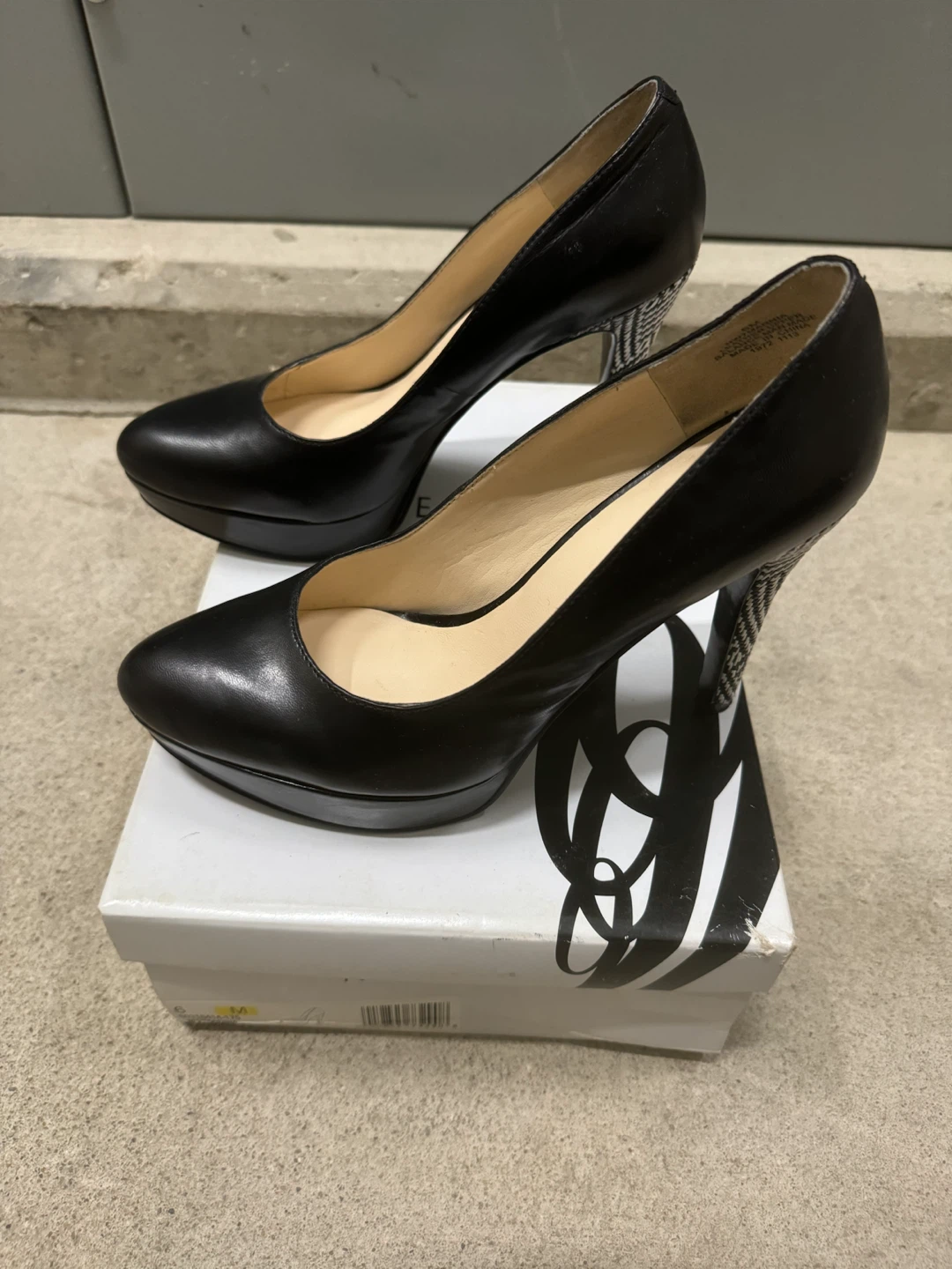 NINE WEST  shoes for women size 6  perfect condition. 6$ cash
