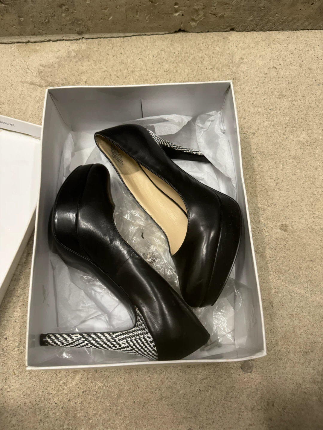 NINE WEST  shoes for women size 6  perfect condition. 6$ cash - photo 3