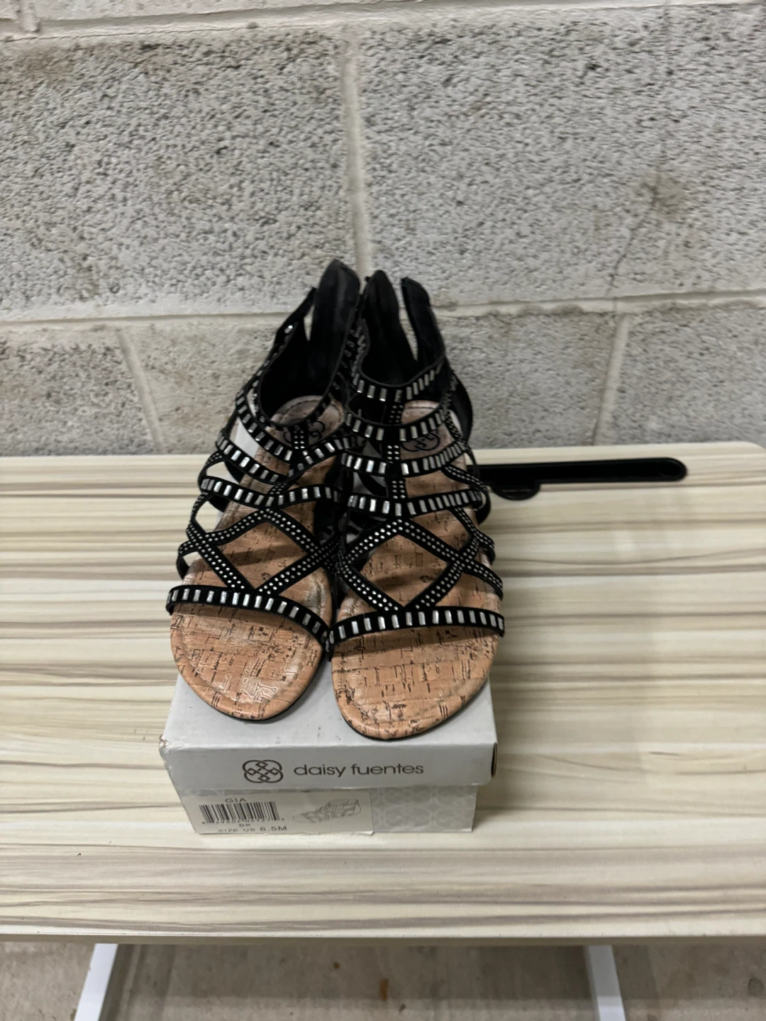 Daisy fuentes Women's Shoes size 6.5  6$ cash - photo 2