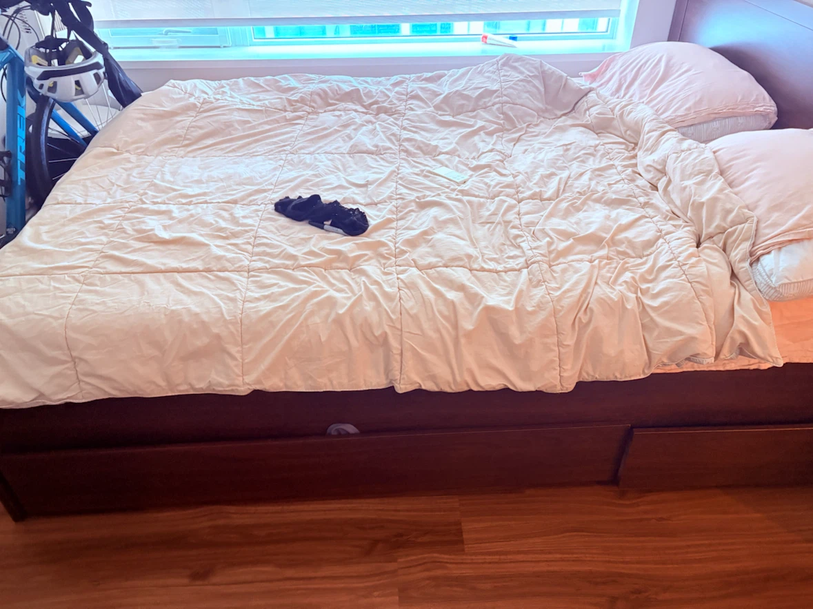 Queen sized mattress - moving - photo 2