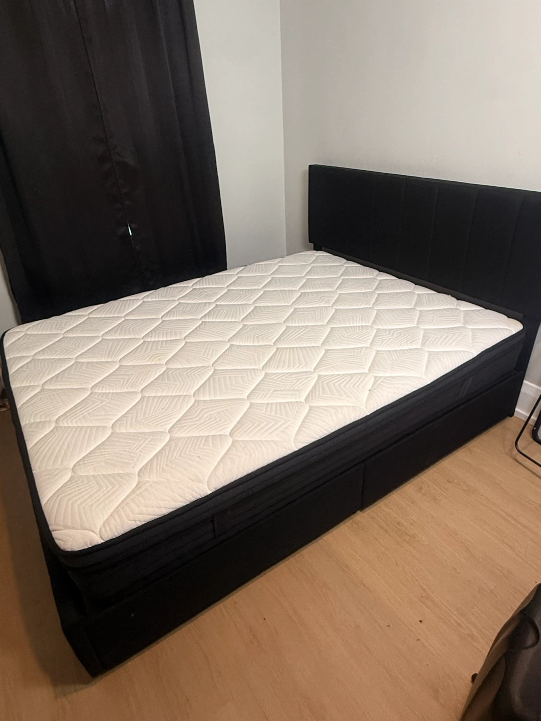 Queen Size Cooling Mattress – Excellent Condition - photo 4