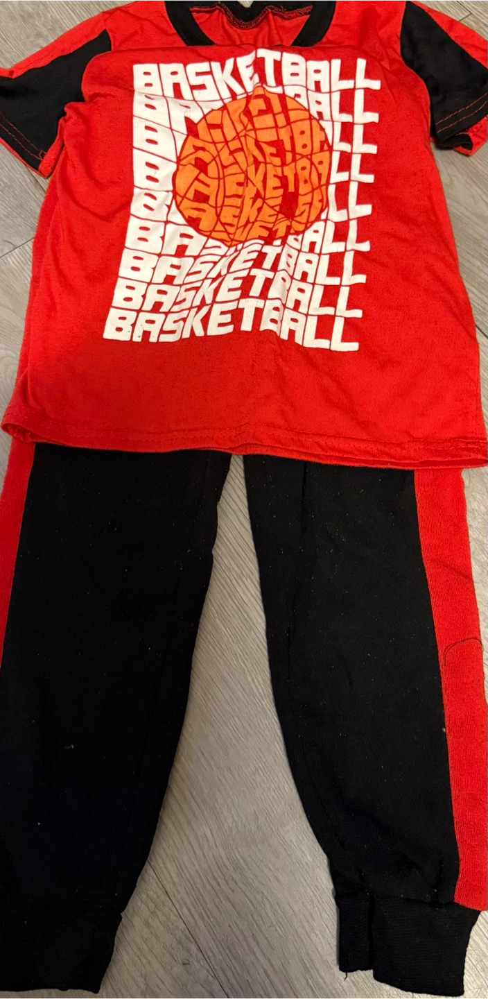 Kids Basketball T-shirt and Pants Set Size 7