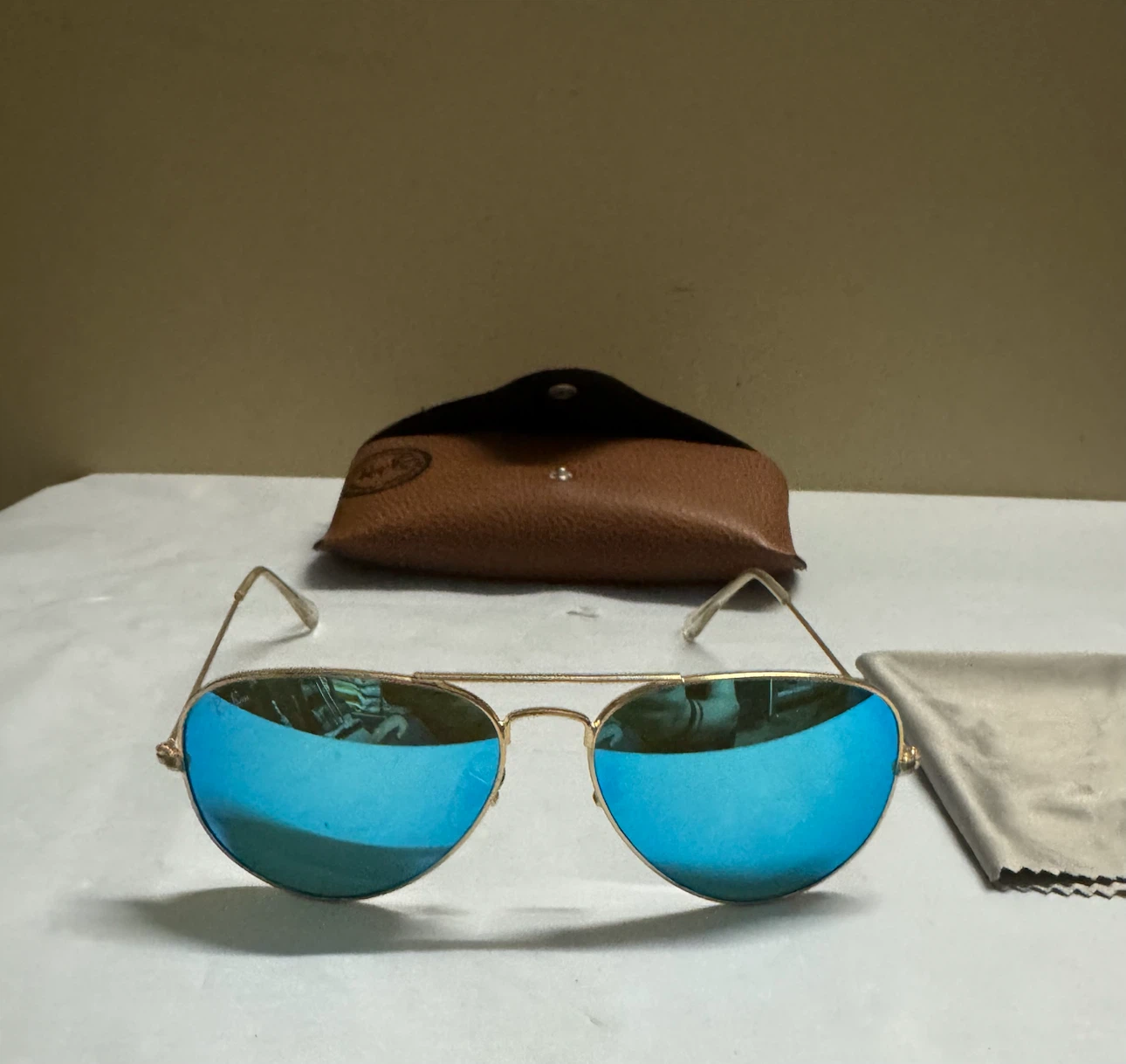 Ray-Ban Aviator Sunglasses with Case and Cloth - photo 2