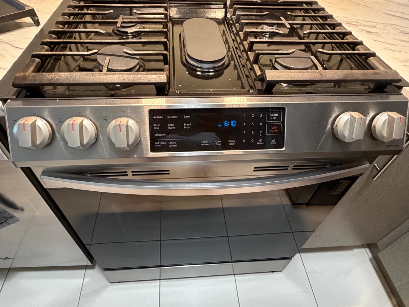 URGENT PICK UP! Samsung Gas Range with Oven