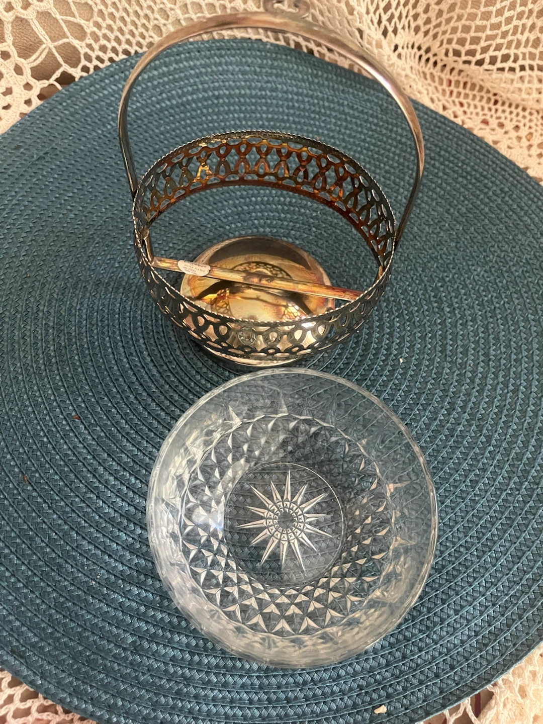 Vintage Elegance Silver Plated Basket with Glass Insert - photo 3