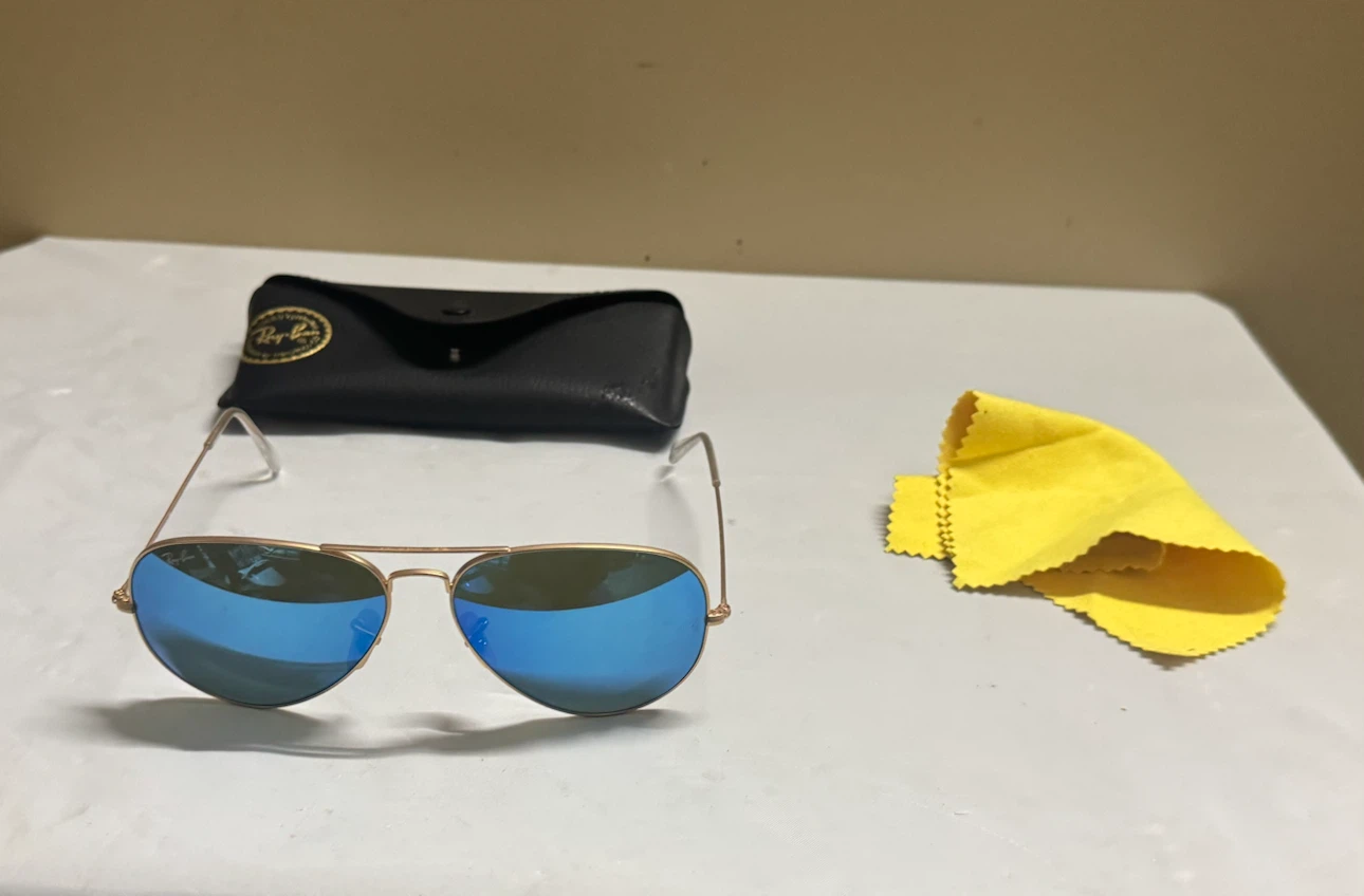 Ray-Ban Aviator Sunglasses with Blue Mirror Lenses