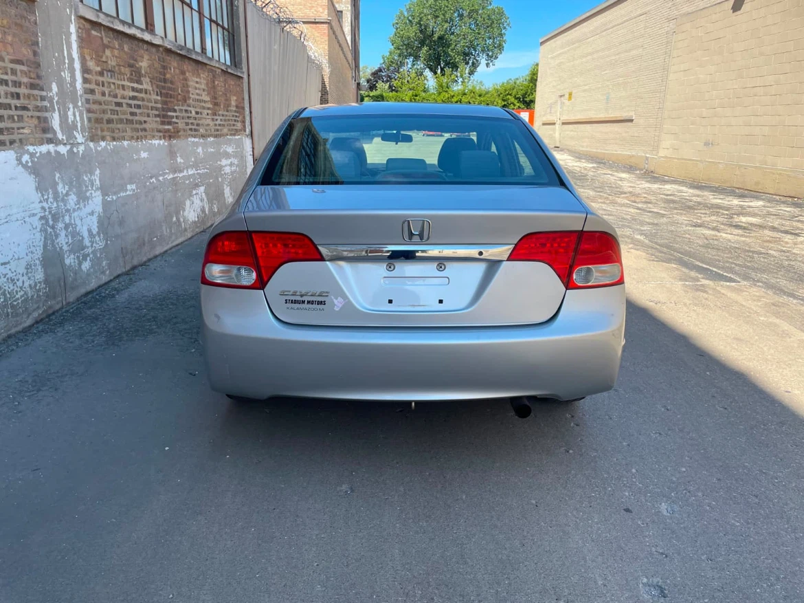 2010 Honda Civic Sedan Silver - photo 4