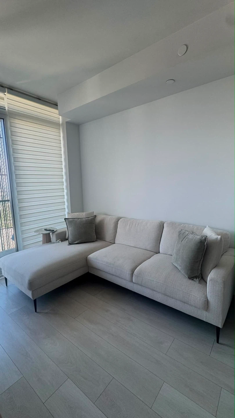 Teresa  Left-Facing Sectional Sofa - Cream