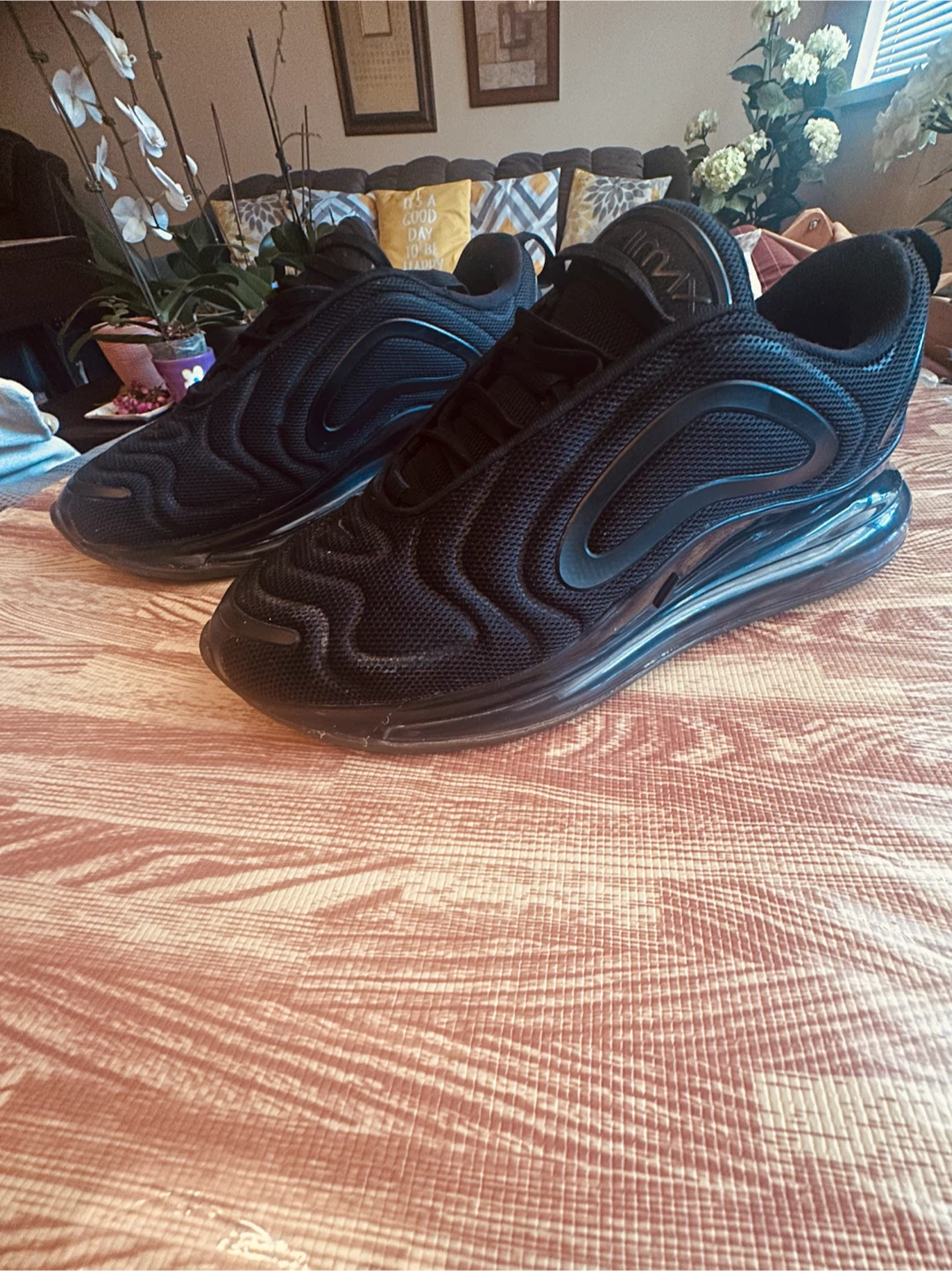 Nike Air Max 720 Black Running Shoes - photo 2